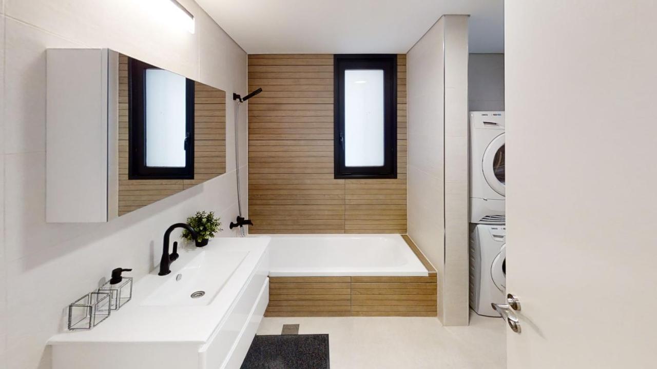 Luxury 3&4 Bedroom New Apartments - Close To The Beach & Bahai Gardens Хайфа Экстерьер фото
