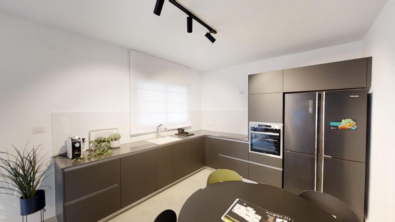 Luxury 3&4 Bedroom New Apartments - Close To The Beach & Bahai Gardens Хайфа Экстерьер фото