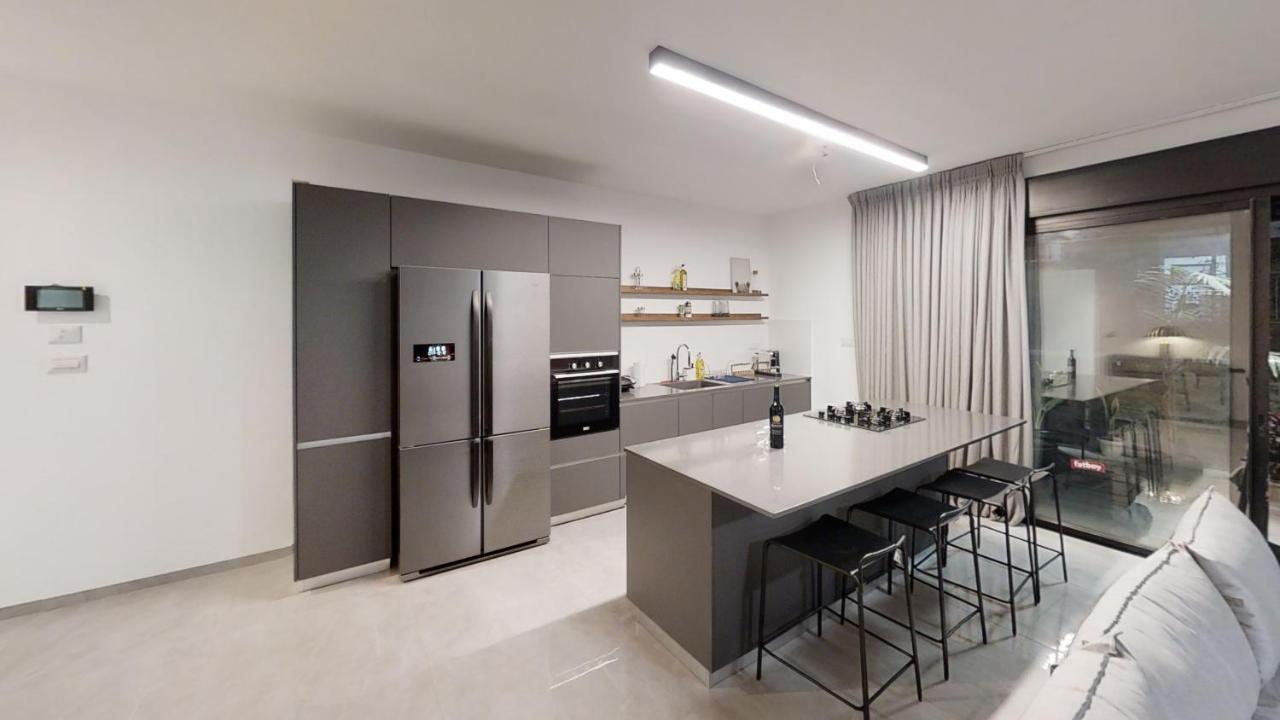 Luxury 3&4 Bedroom New Apartments - Close To The Beach & Bahai Gardens Хайфа Экстерьер фото